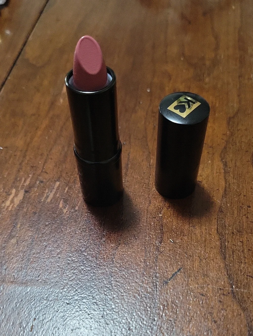 Kisser fixer classic lipstick very berry